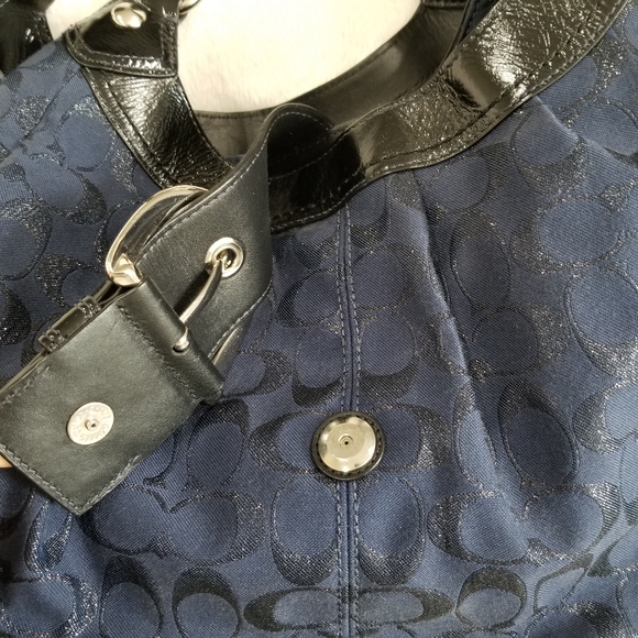 Coach navy purse - Picture 3 of 12